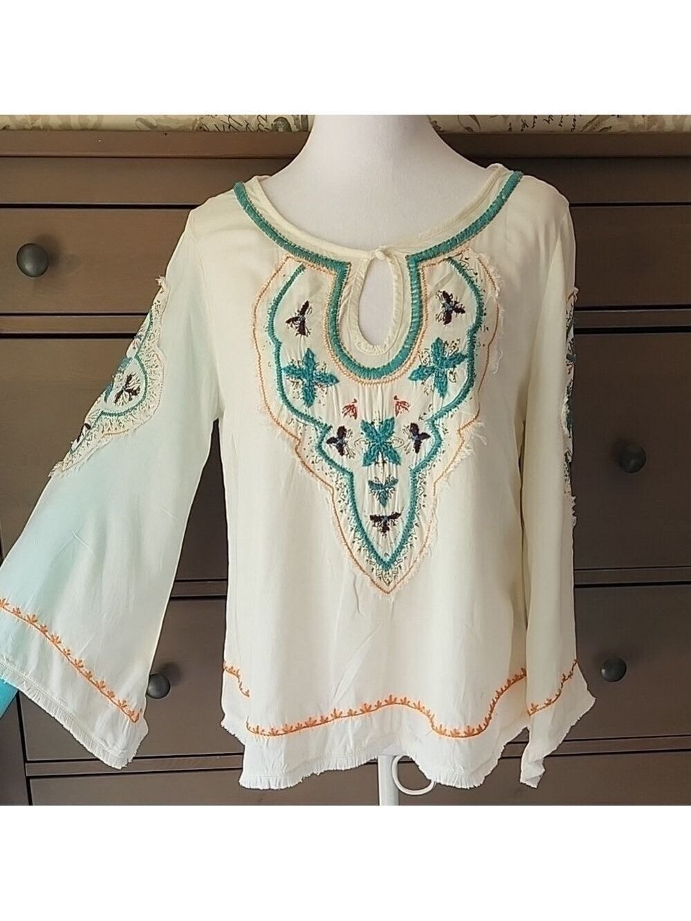 ANTHROPOLOGIE ADDIE EMBROIDERED PEASANT TOP BOHO FLARE SLEEVED SIZE MEDIUM